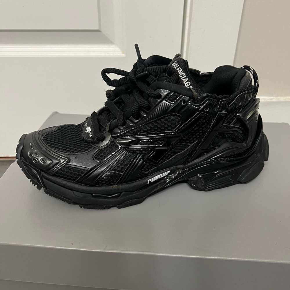 Balenciaga runners